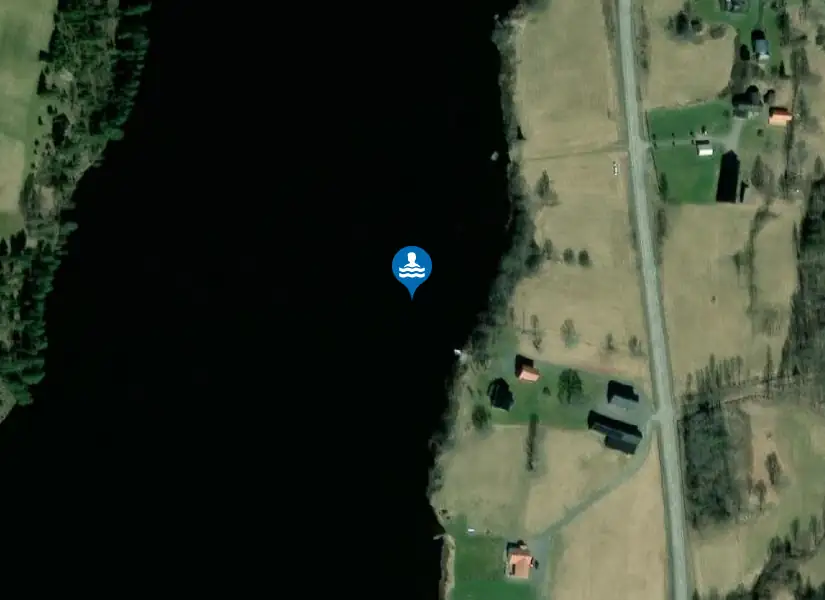 Mellan Svan, Strand från satellit