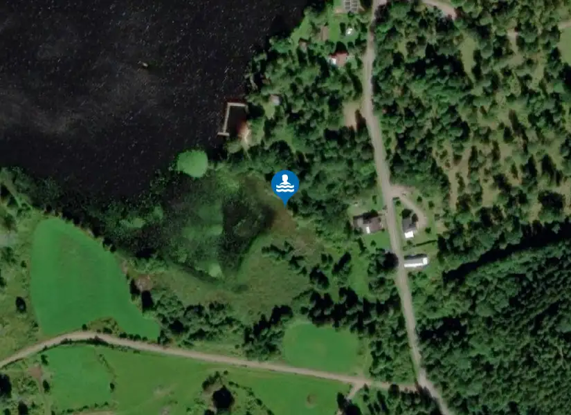 Trehörnabadet från satellit