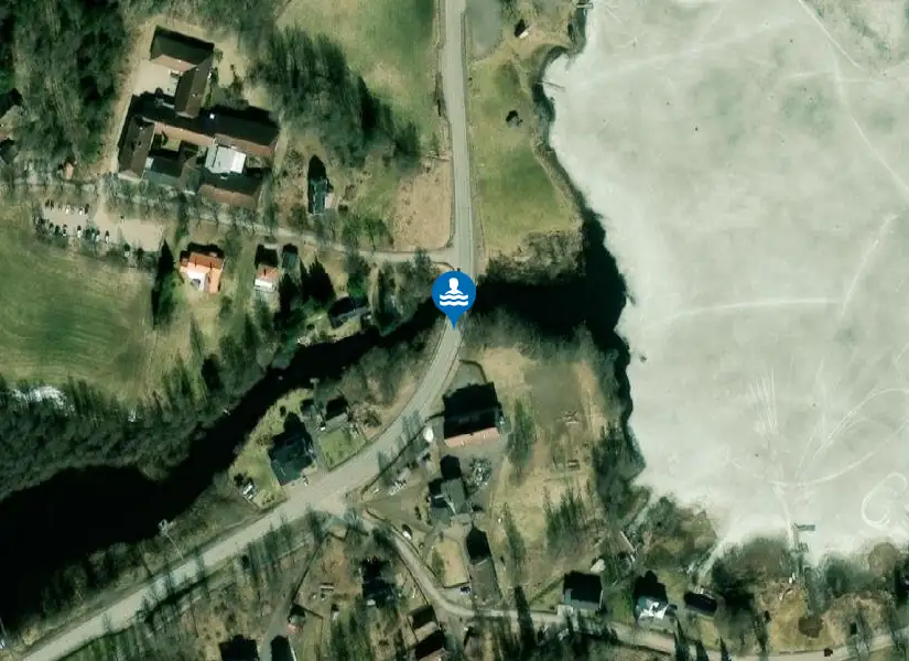 Västra Lången, Gustavsnäsbadet från satellit