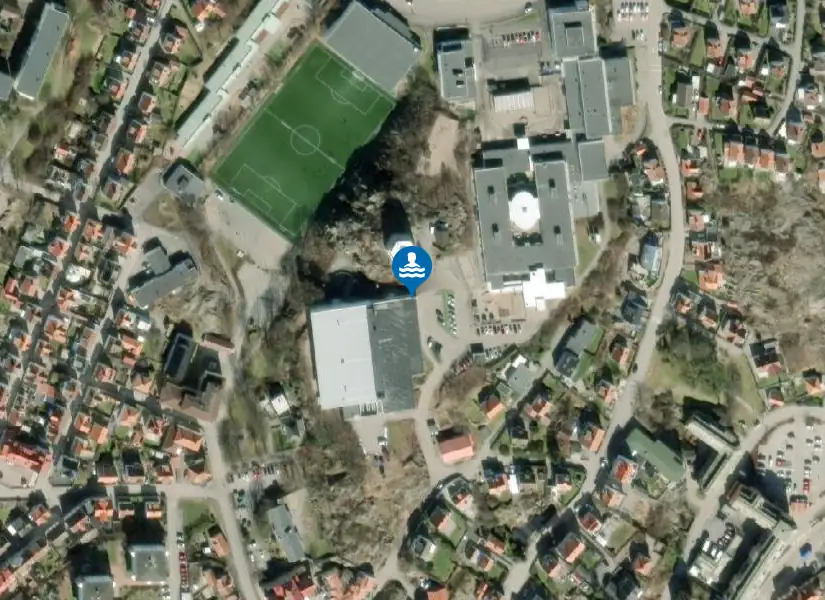 Gullmarsborgs Simhall från satellit