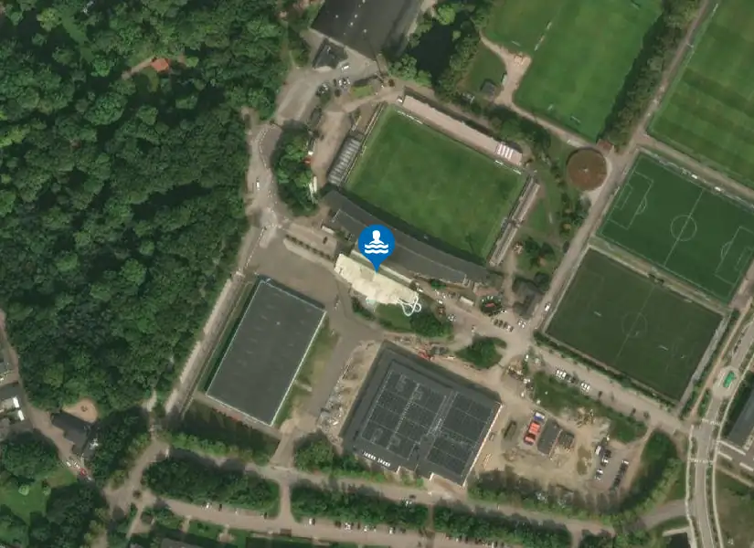 Karlslundsbadet från satellit