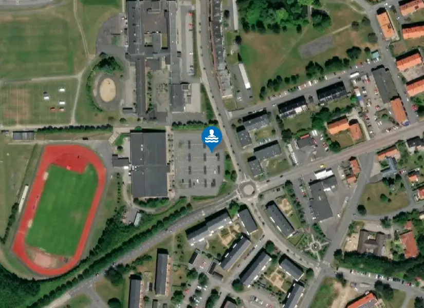 Korsavadshallens simhall från satellit