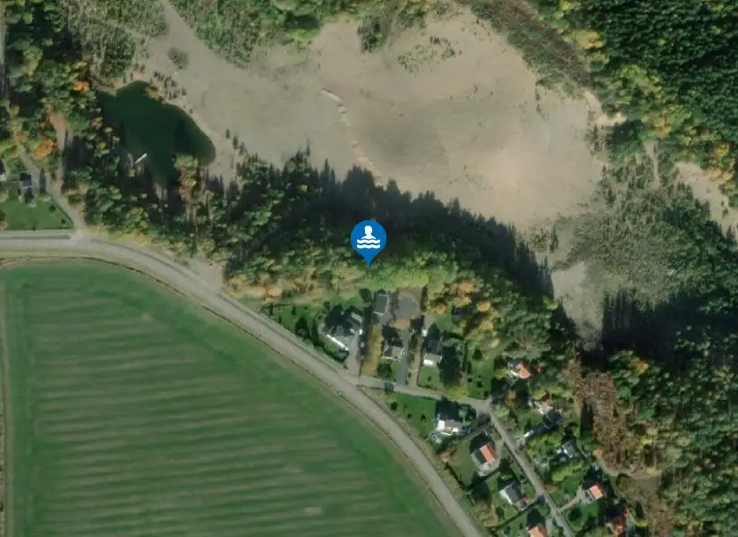 Hållstabadet från satellit