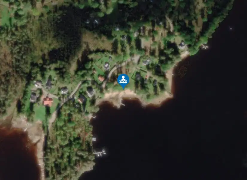 Halla badplats från satellit