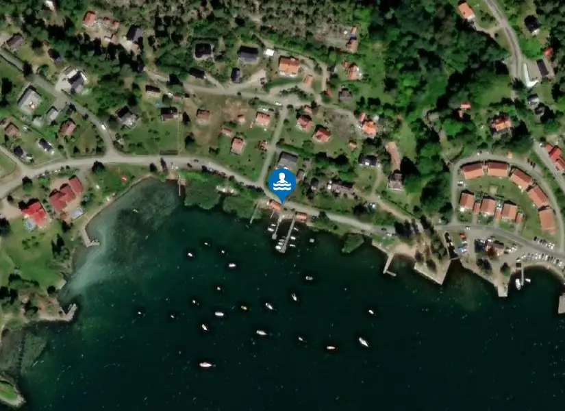 Kvarsebobadet, Bråviken från satellit