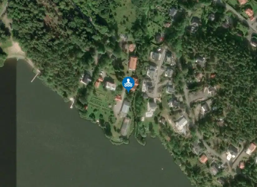 Ensjöbadet, Ensjön från satellit