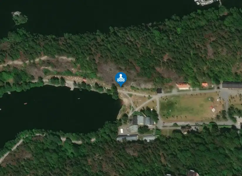 Vintervikens badplats från satellit