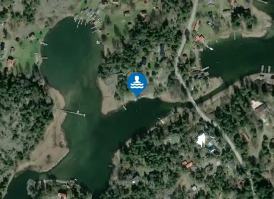 Badplats Hölö klippbad, Värmdö