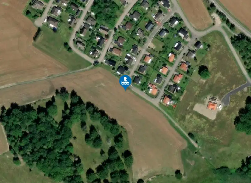 Hallbosjön, Näsenbadet från satellit